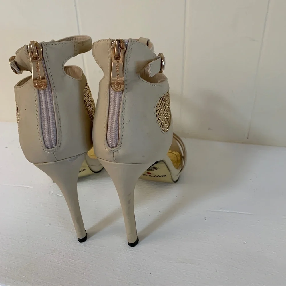 Cape Robbin strappy ankle heels sandals sz 9
